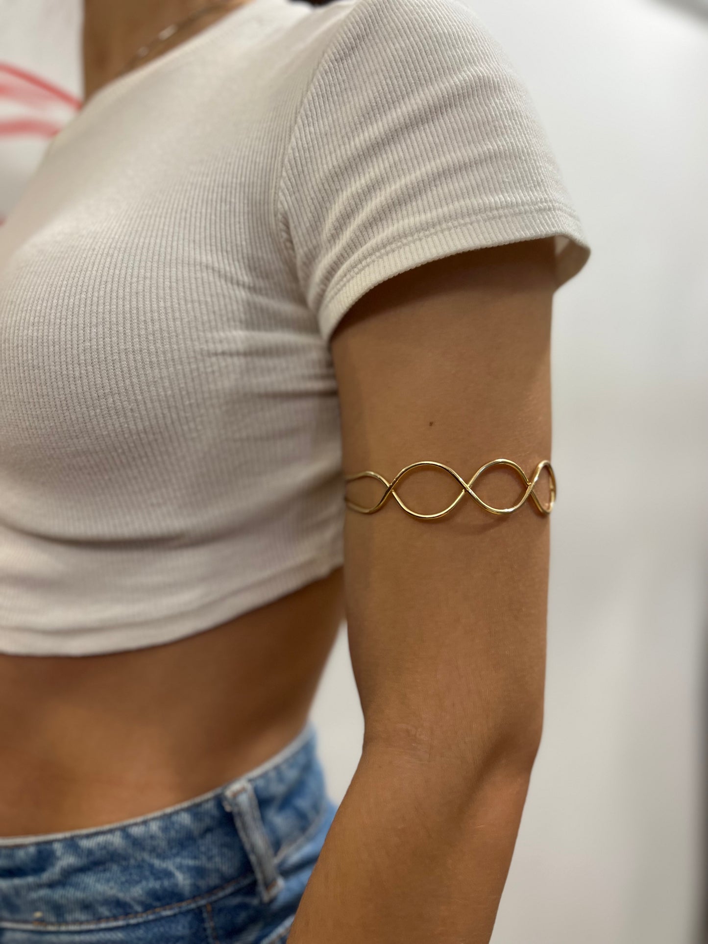 Bracelete ondulado dourado