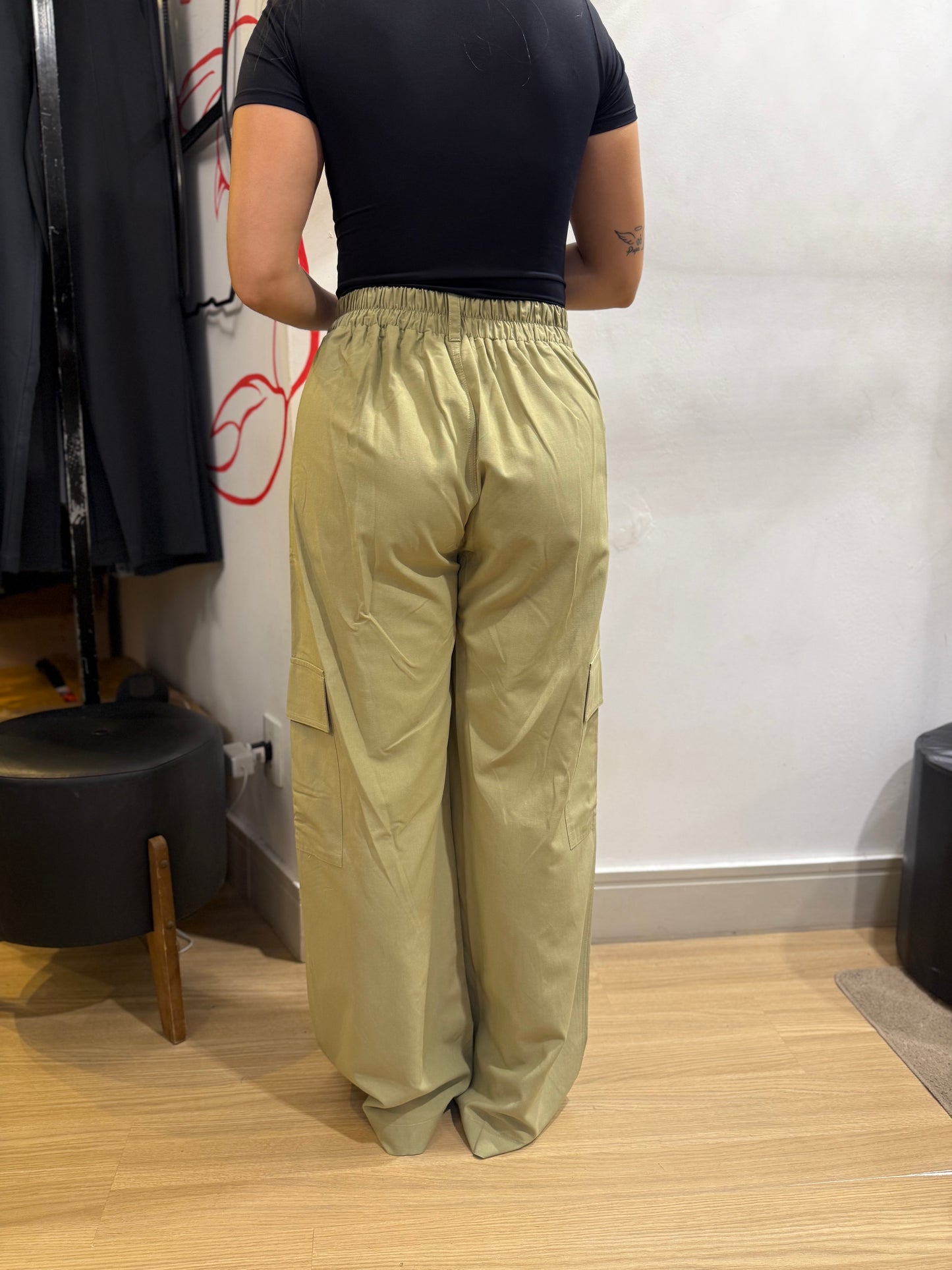Calça Cargo Pantalona Verde Militar