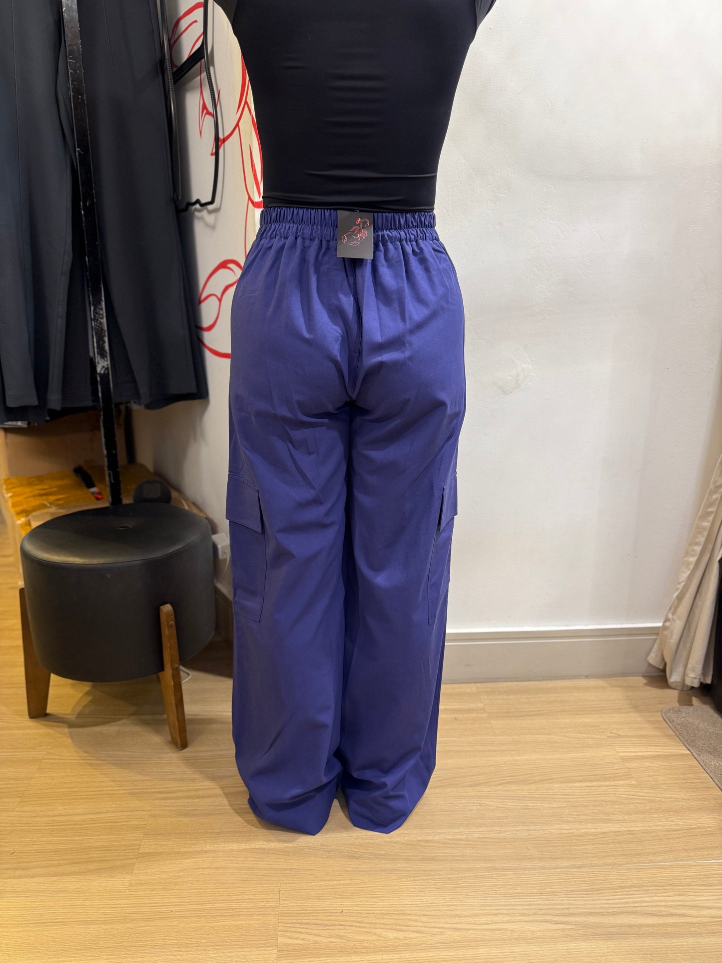 Calça Cargo Pantalona Azul Intenso