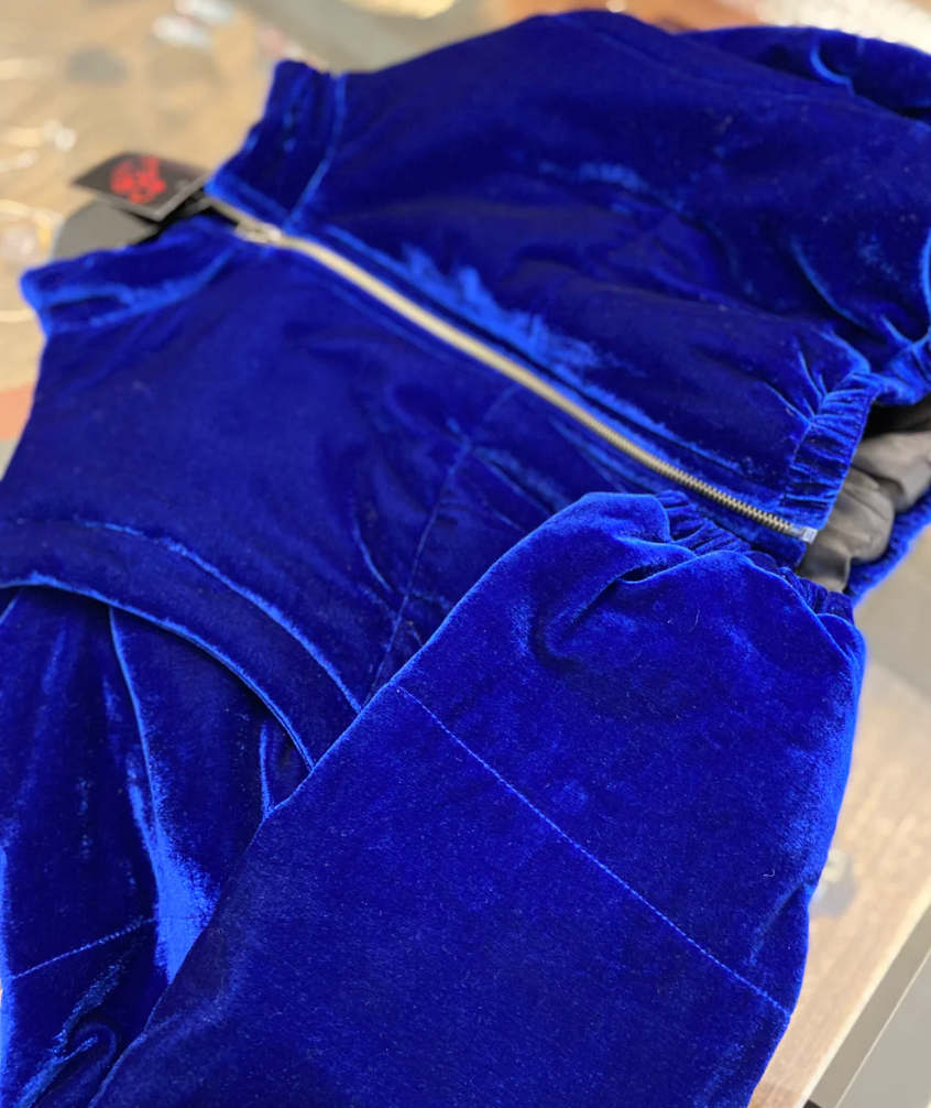 Jaqueta puffer veludo azul royal