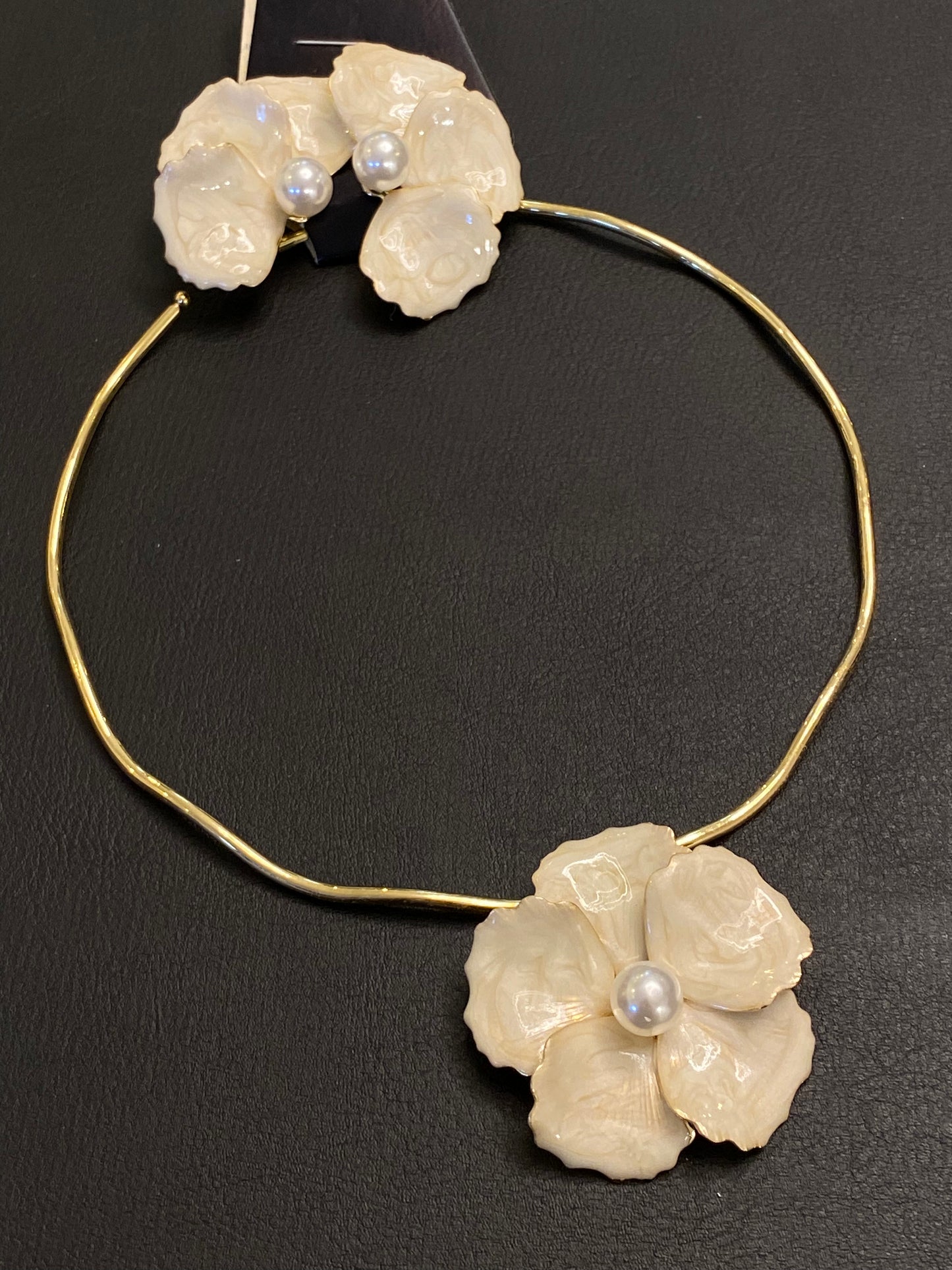 Conjunto colar e brinco de flor