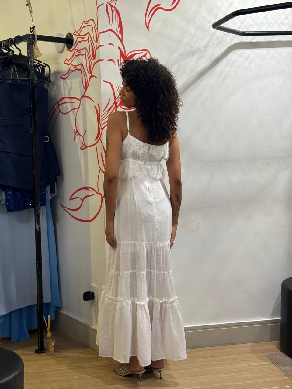 Vestido Midi com Renda e Amarração