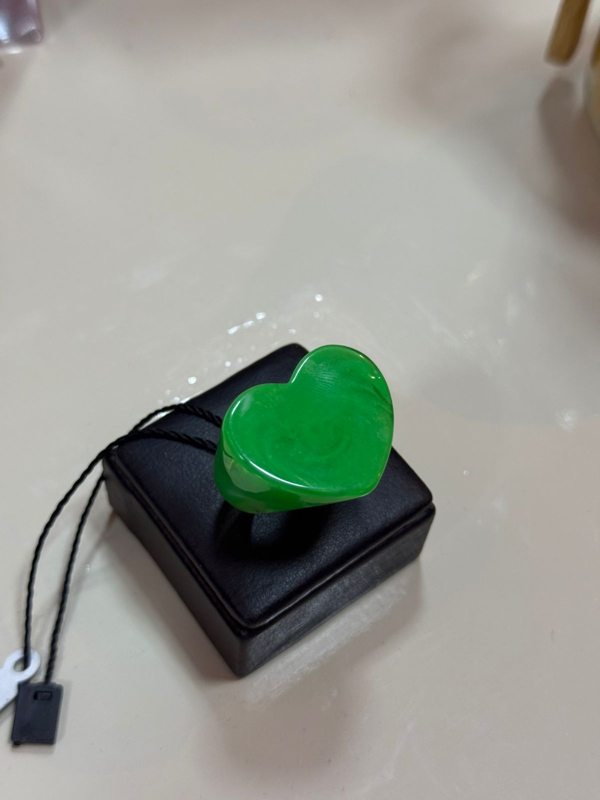 Anel Coração Verde Resina