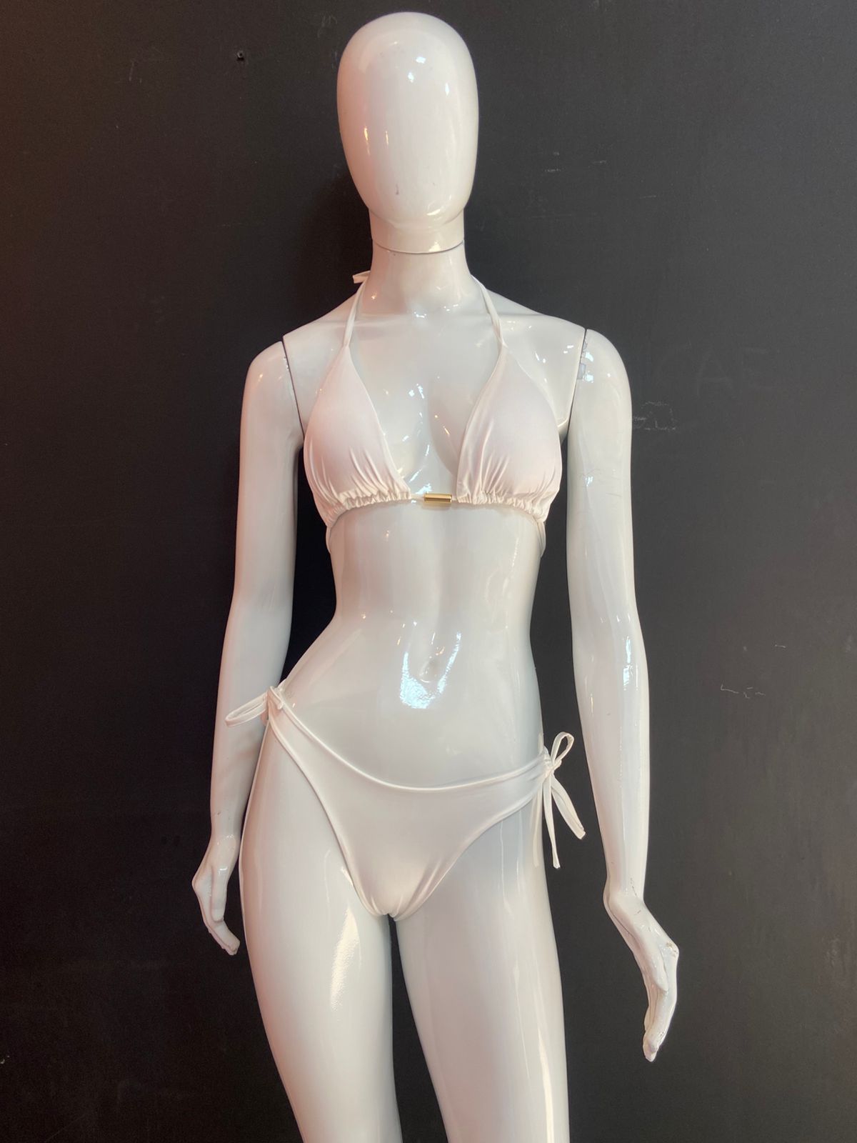 Conjunto Biquíni + Saia Branca