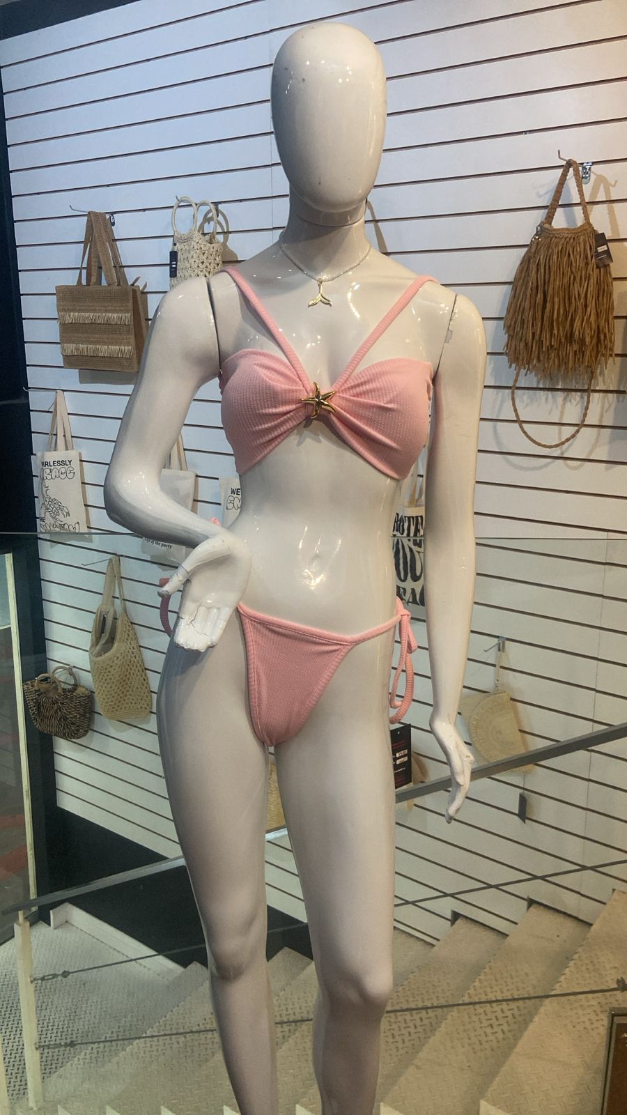 Biquíni Rosa Claro com Detalhe Estrela-do-Mar