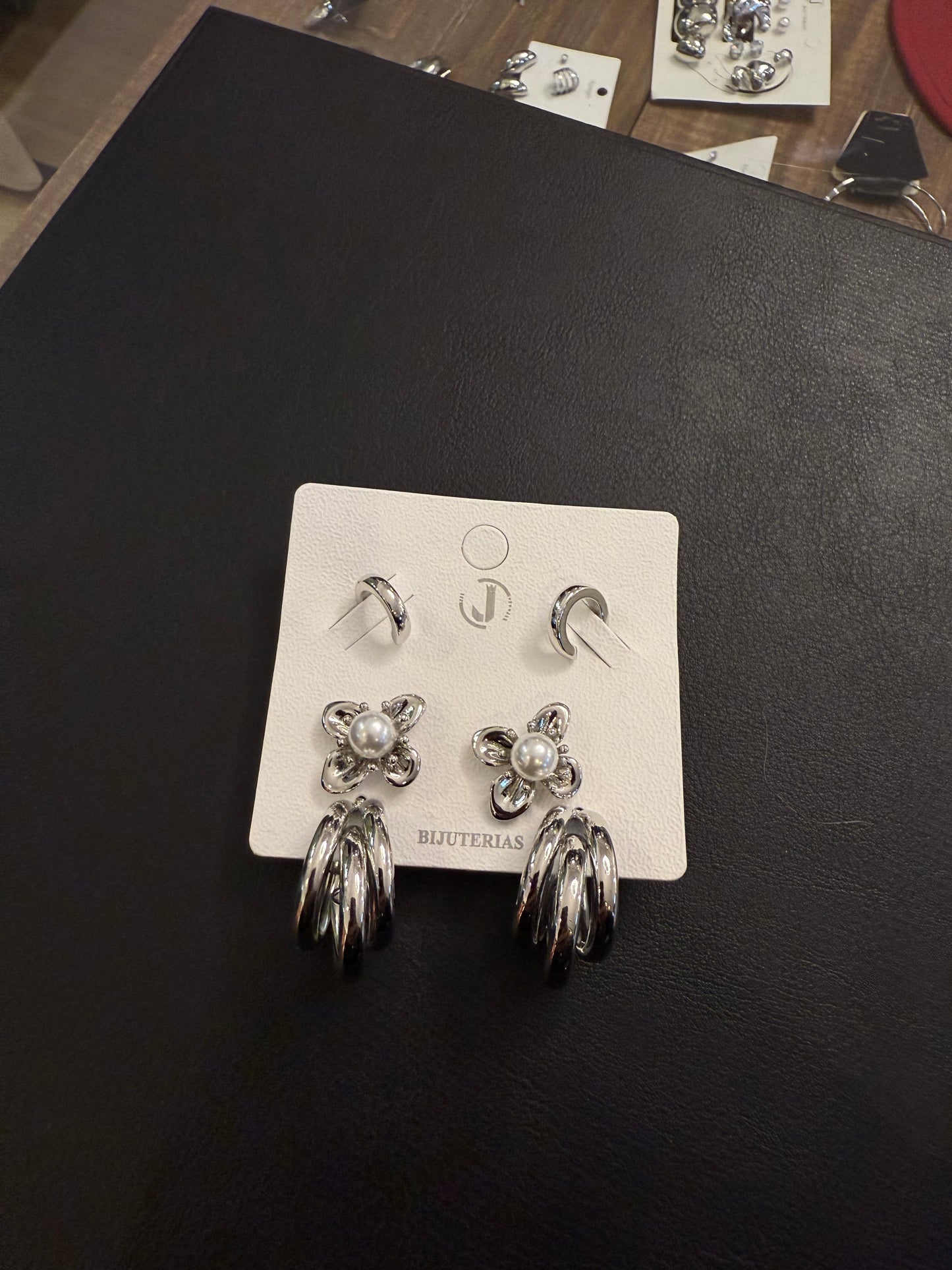 Kit piercing fake com brinco de argola e flor