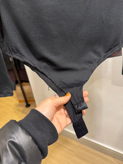 Body manga longa recorte quadrado