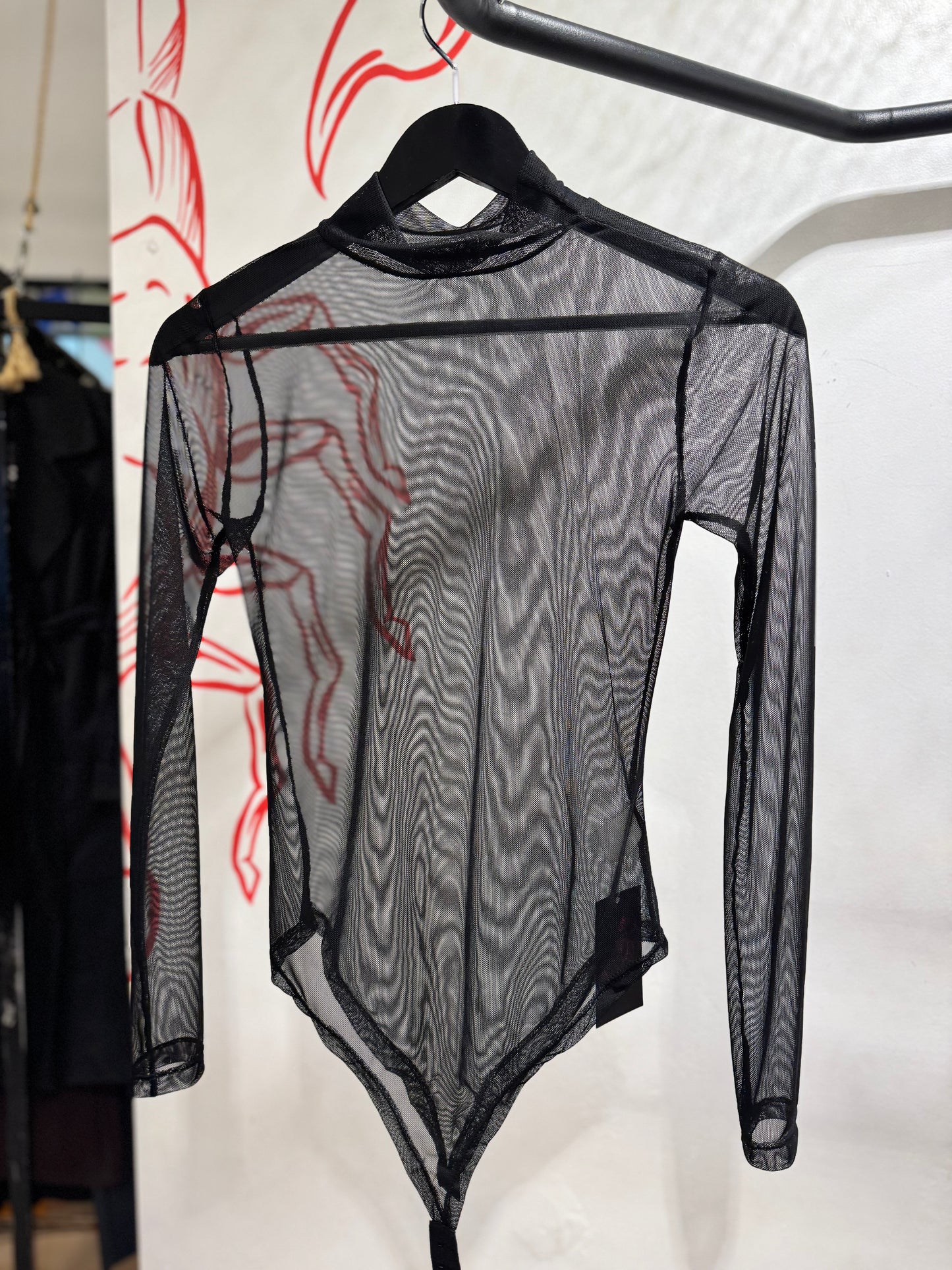 Body manga longa de tule