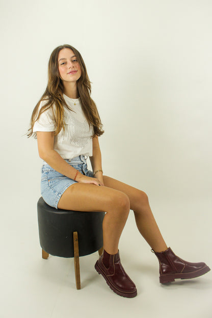 Cropped com desenho em strass