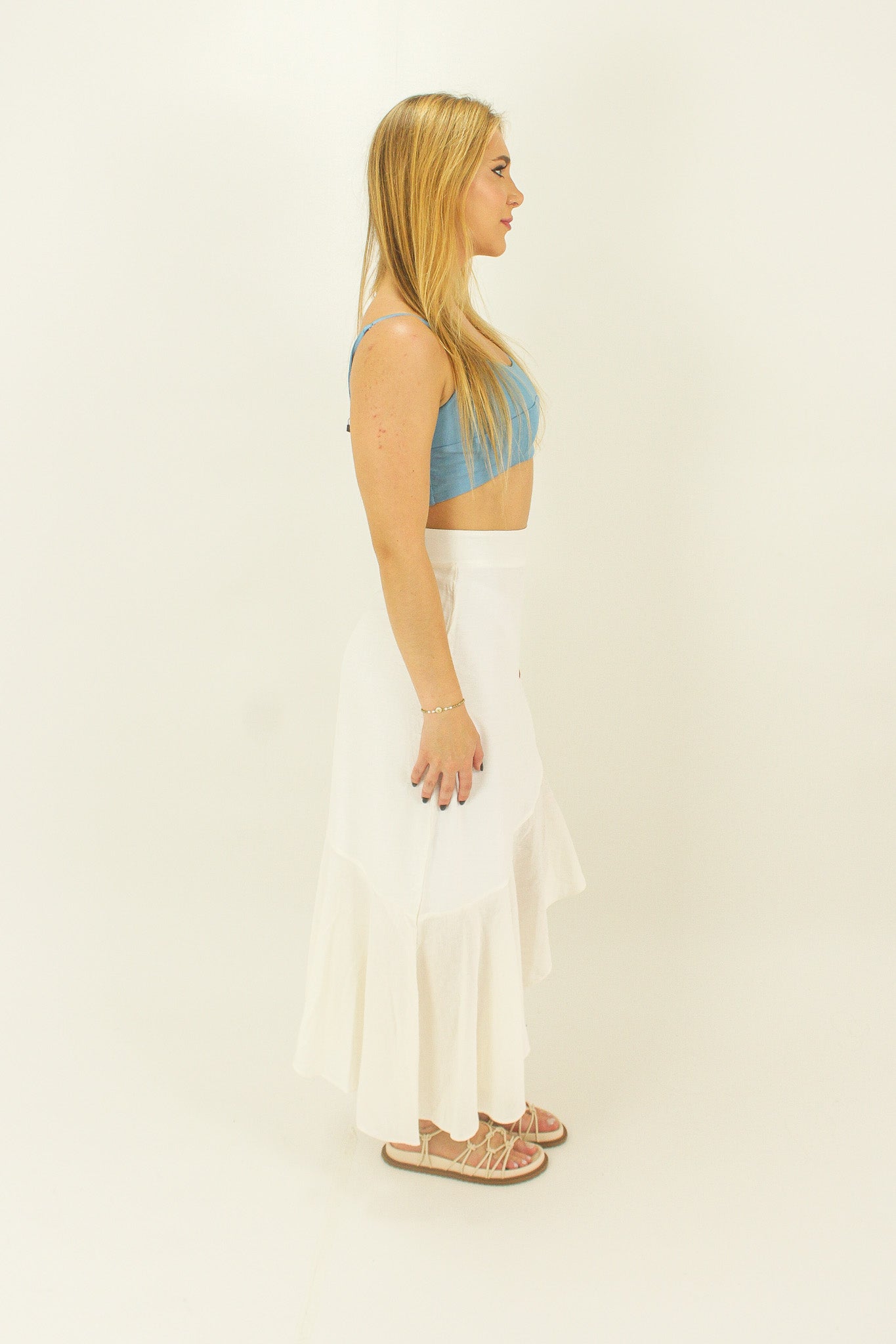 Cropped azul com costura no peito