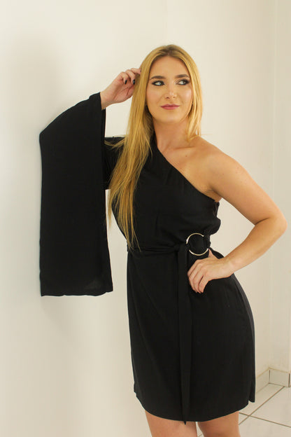 Vestido curto com uma manga só