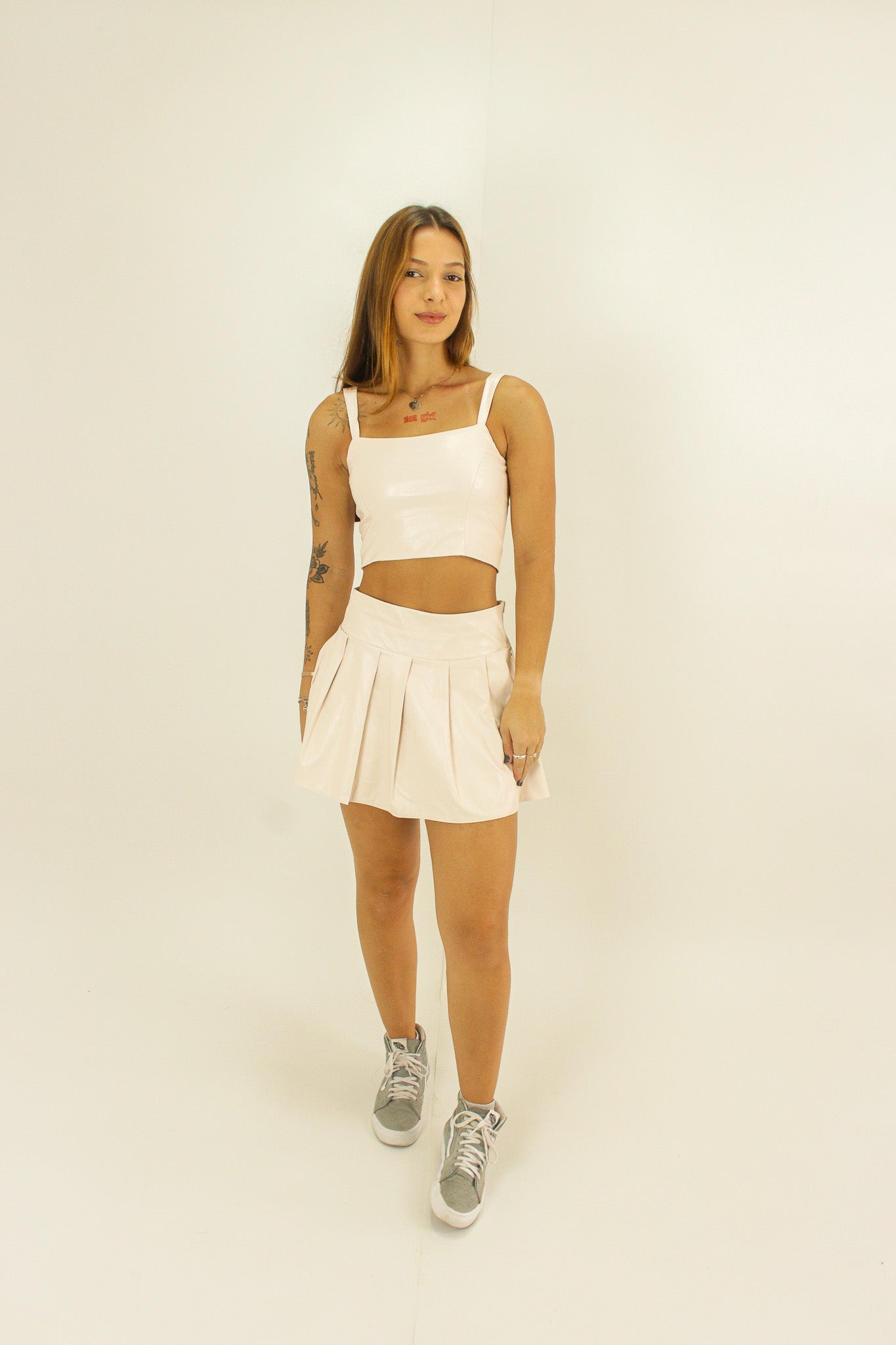 Conjunto saia e cropped corino