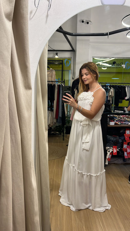 Vestido longo branco com flores