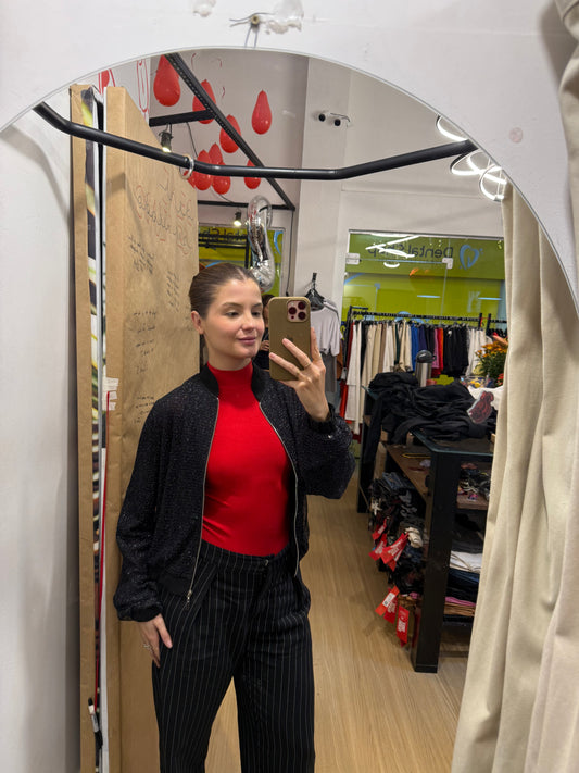 Jaqueta com fio de brilho