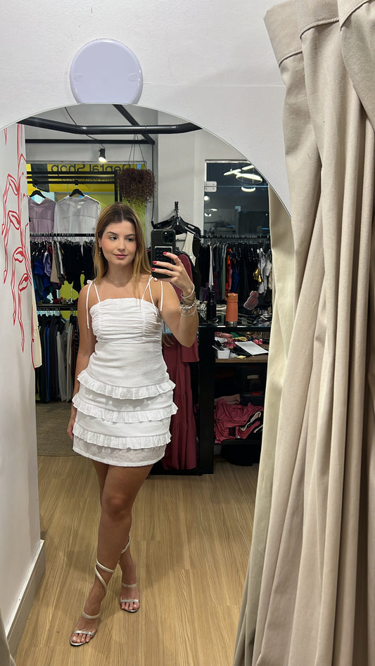 Vestido franzidos com babados