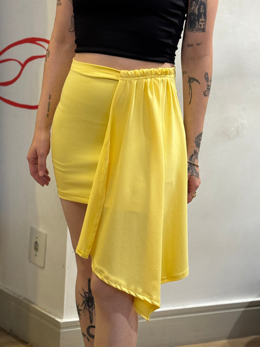 Saia Amarela com Detalhe na Lateral
