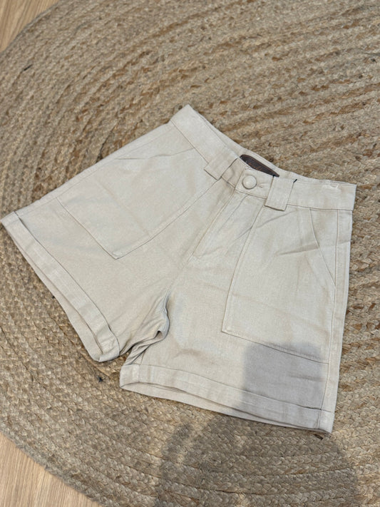 Shorts areia visco linho