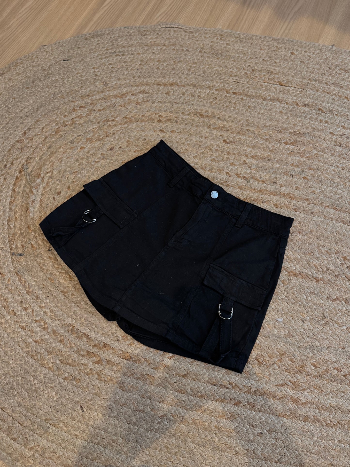 Shorts saia cargo preto