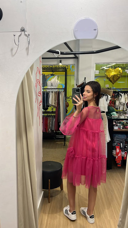 Vestido tela rosa com mangas e brilho