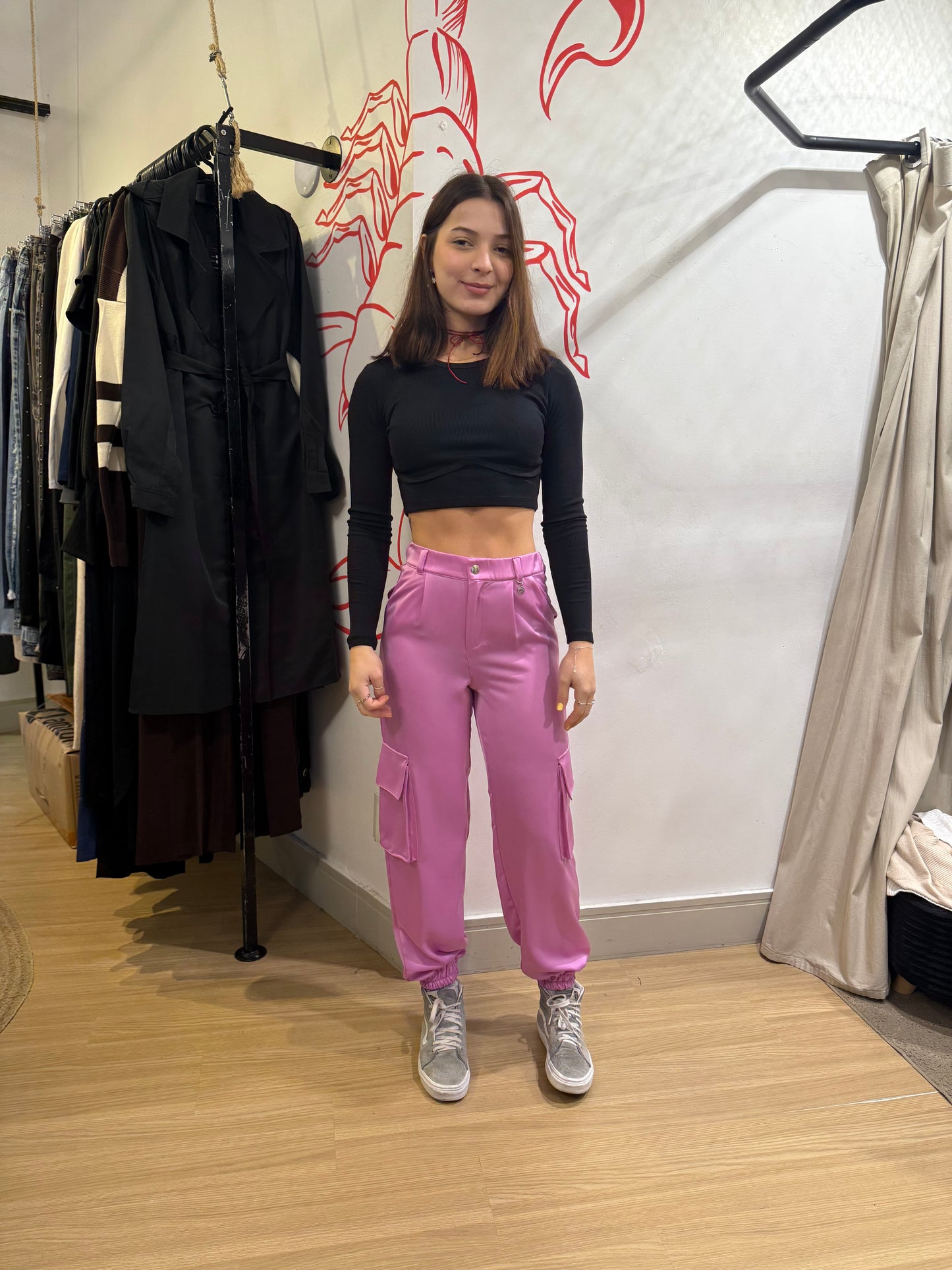 Calça rosa cargo e jogger