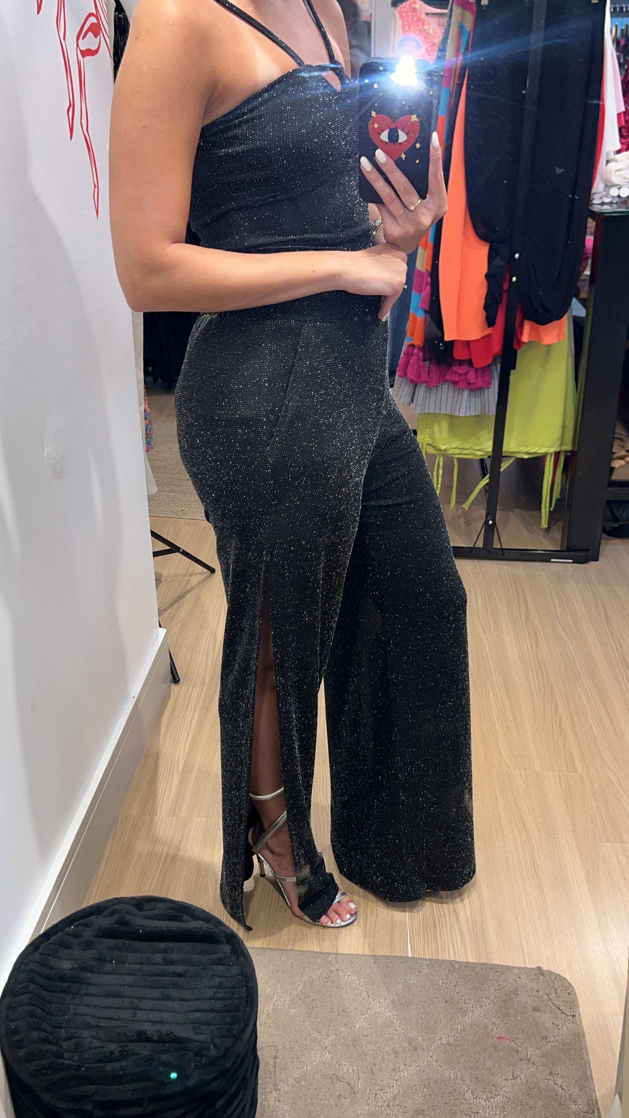 Calça com fenda em lurex