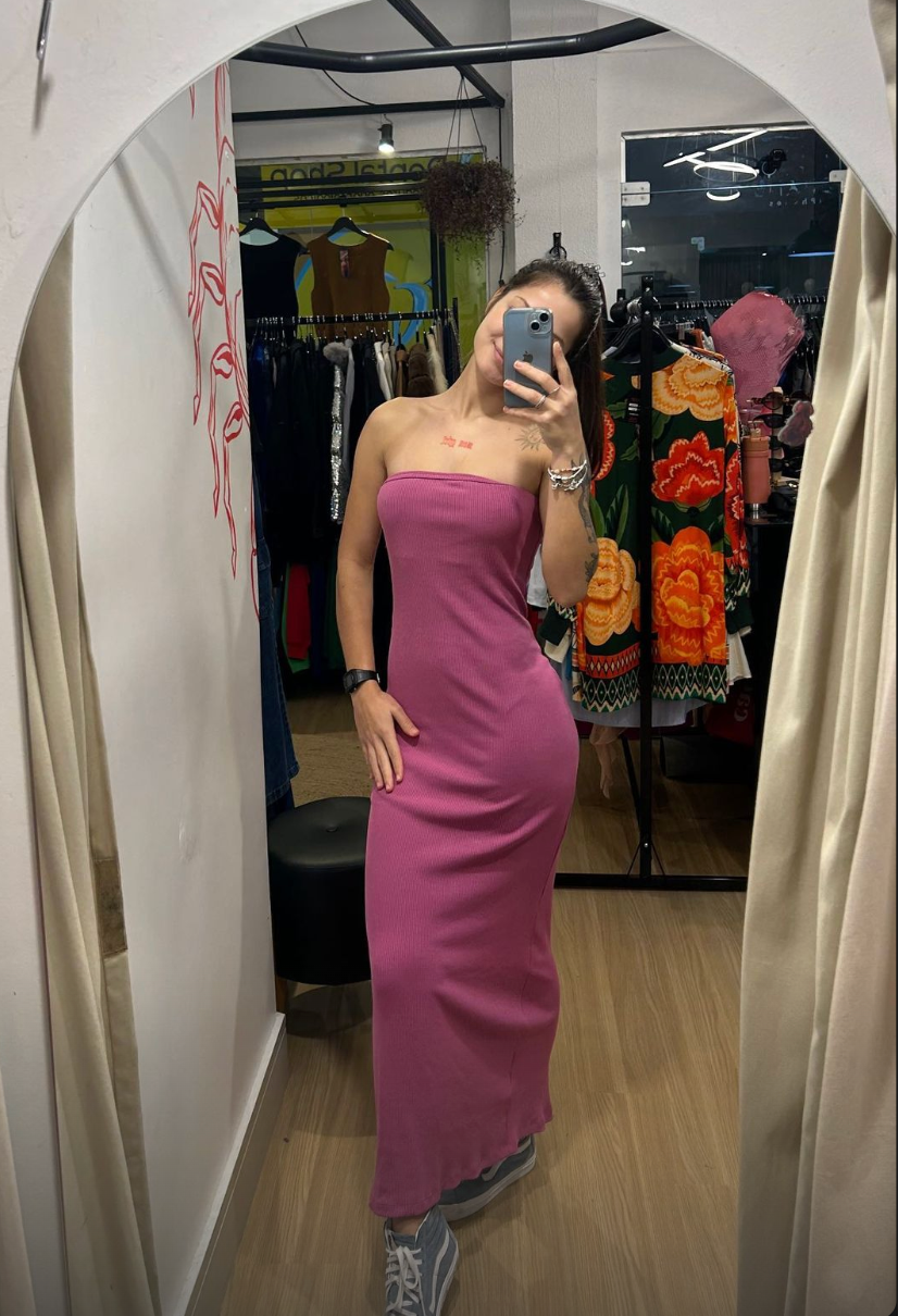 Vestido midi tomara que caia canelado