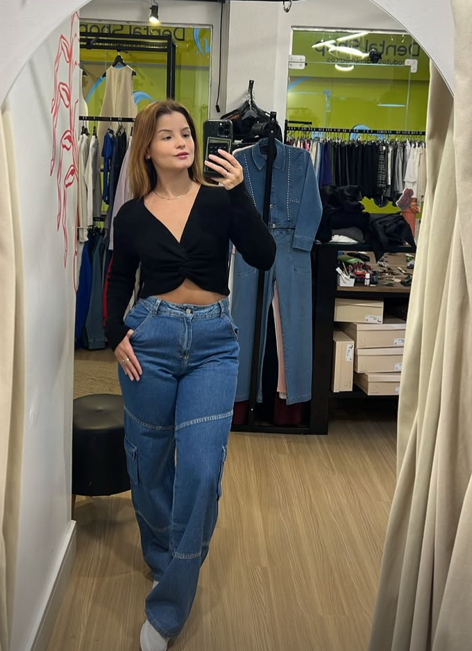 Cropped tricot com detalhe transpassado