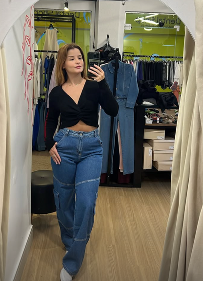 Cropped tricot com detalhe transpassado