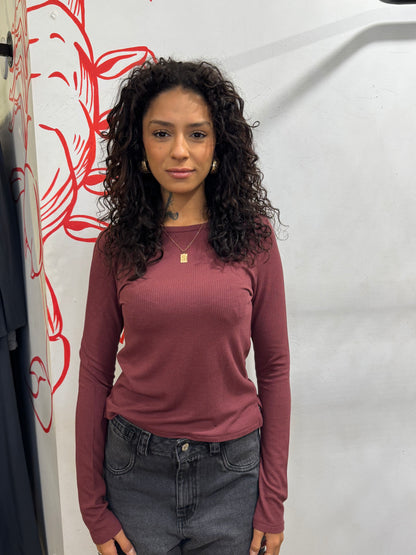 Blusa manga longa em textura wafle