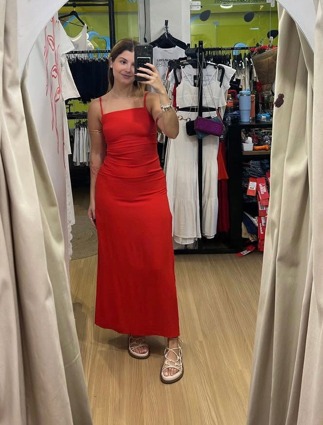 Vestido longo com amarração nas alças