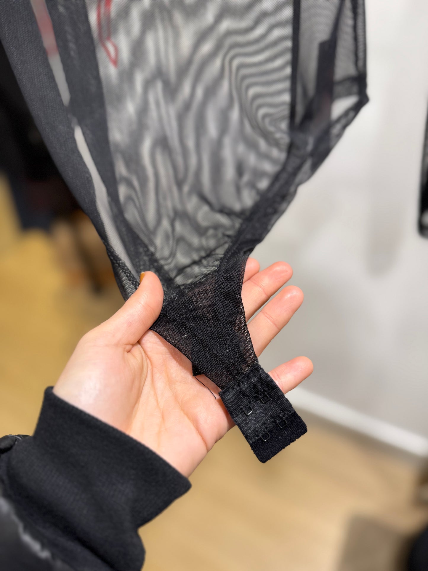 Body manga longa de tule