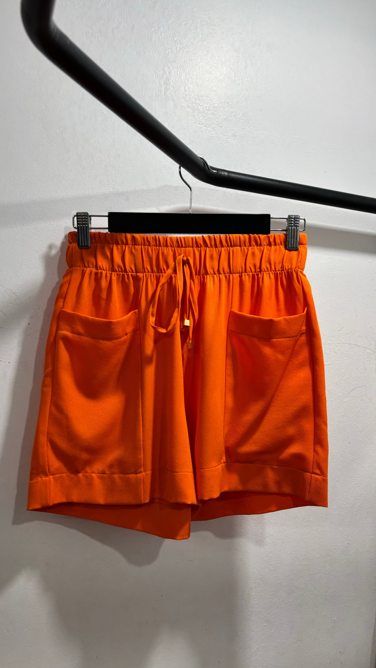 Shorts laranja