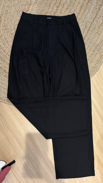 Calça pantalona em linho