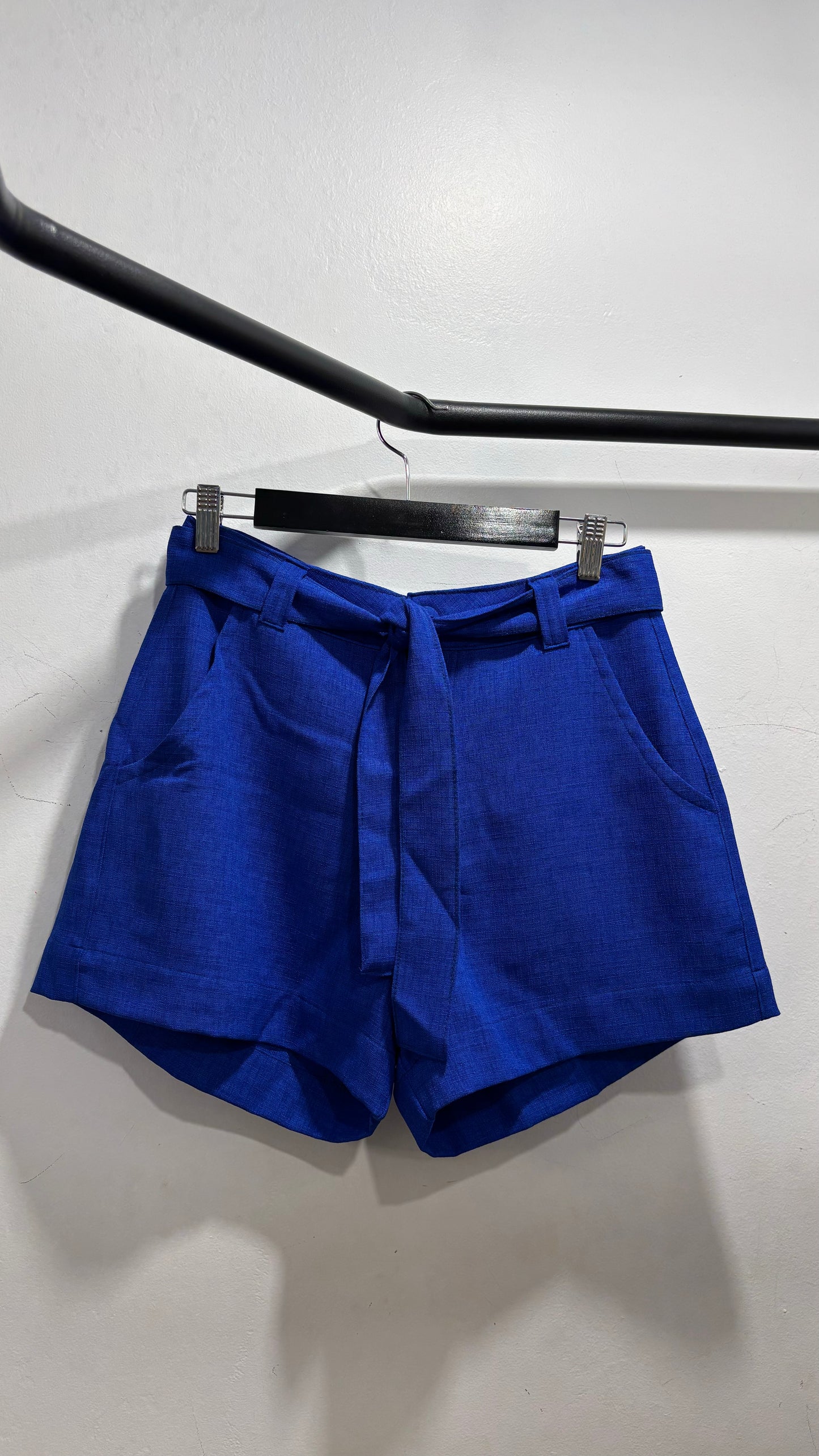 Shorts azul royal