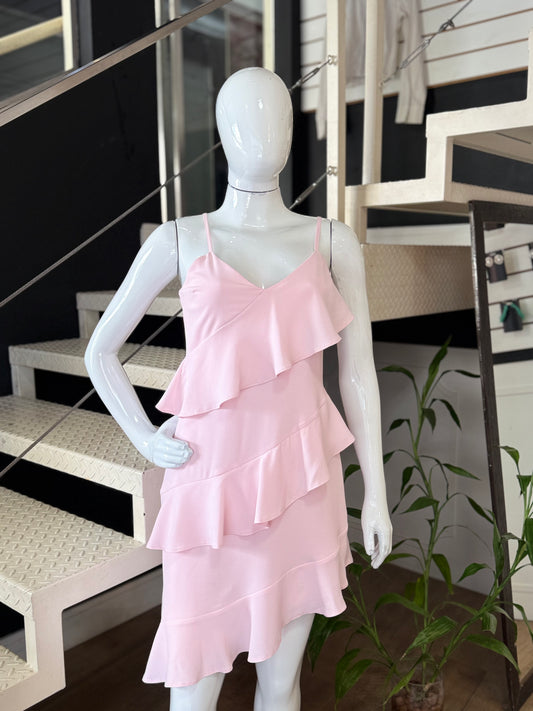 Vestido Rosa com Babados Assimétricos