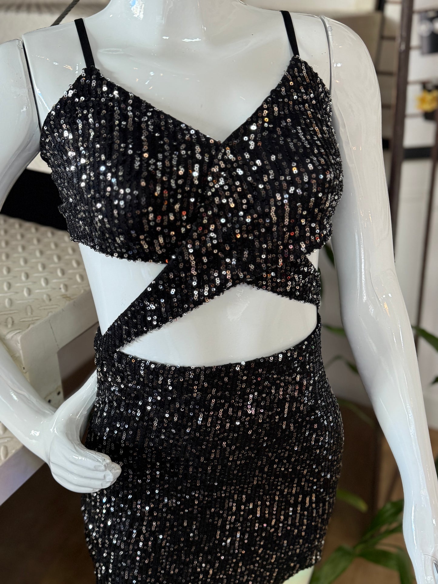 Vestido Paetê Cruzado