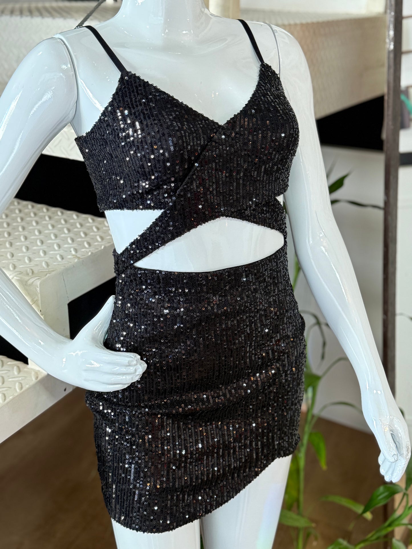 Vestido Paetê Cruzado Preto
