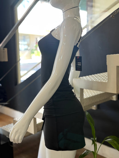Vestido Preto Curto com Babado Lateral