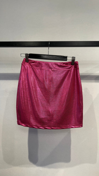 Saia shorts rosa em malha metalizada