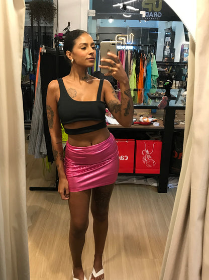 Saia shorts rosa em malha metalizada