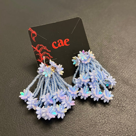 Brinco de miçangas azul