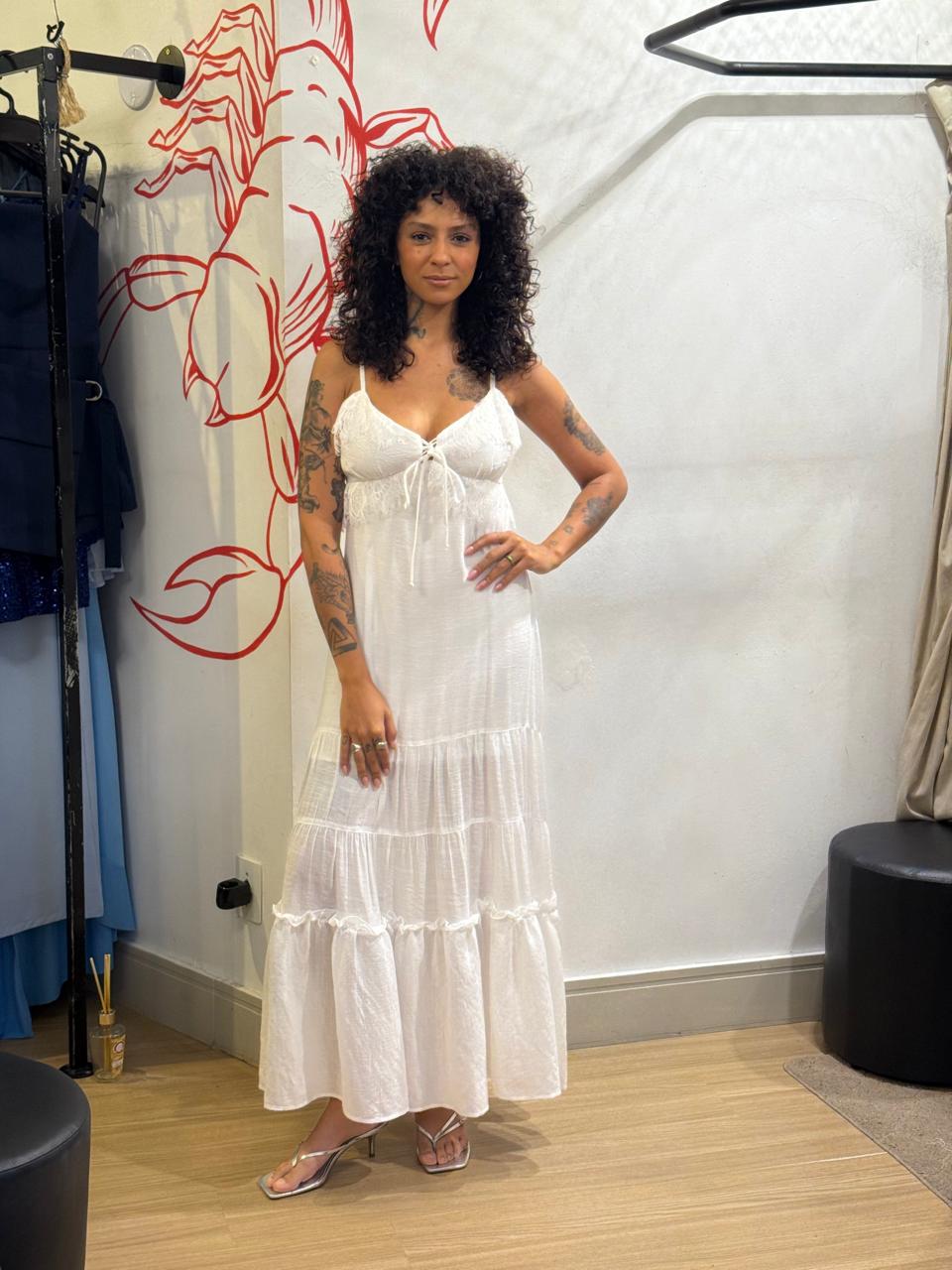 Vestido Midi com Renda e Amarração