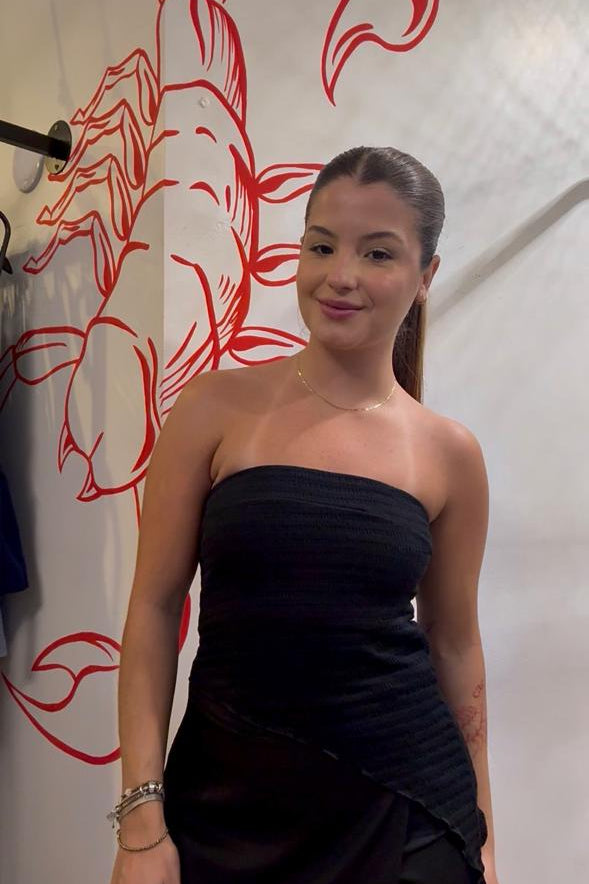 Blusa Tomara Que Caia Irregular Preto