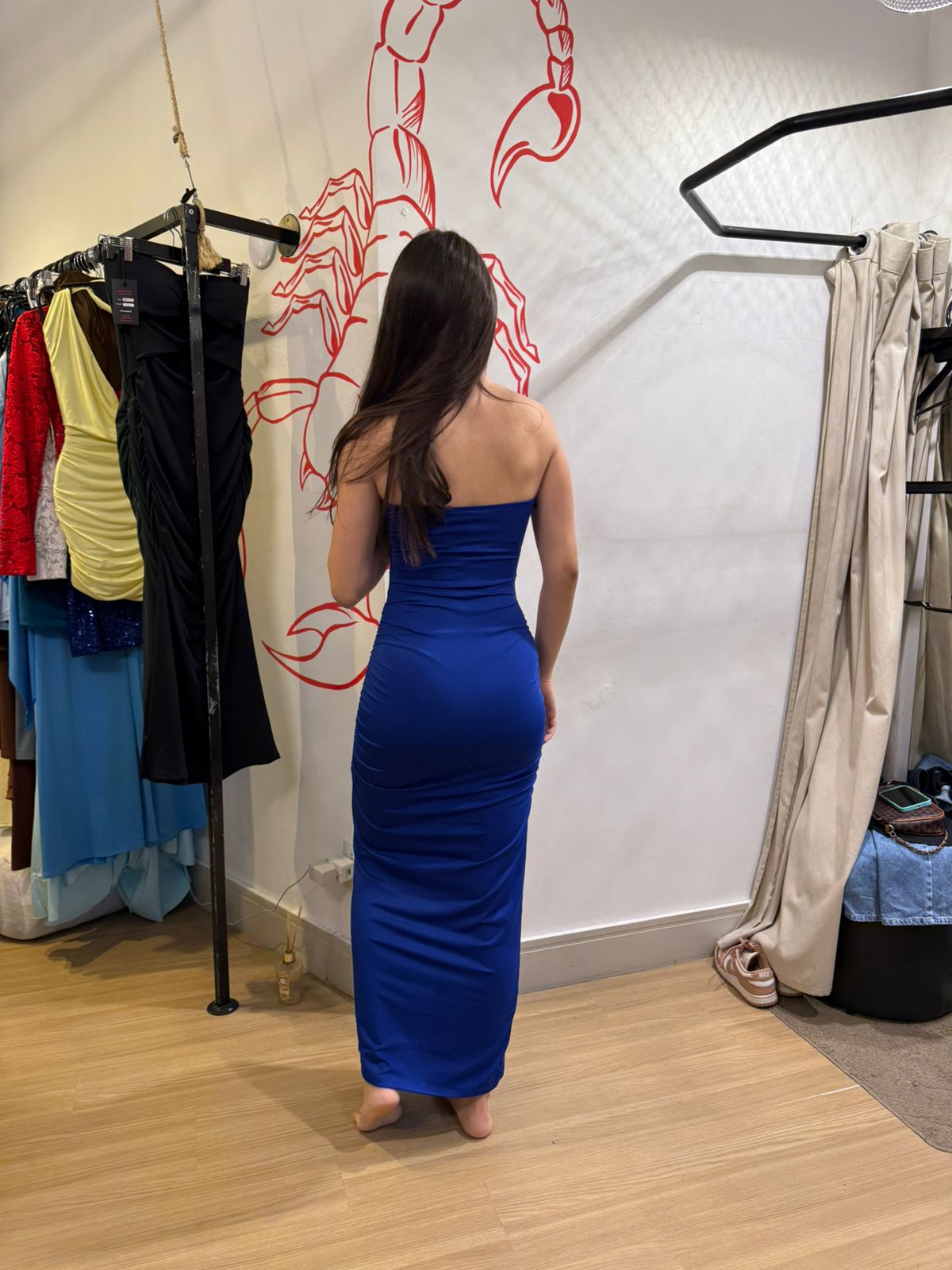 Vestido Longo Azul com Recortes Frontais