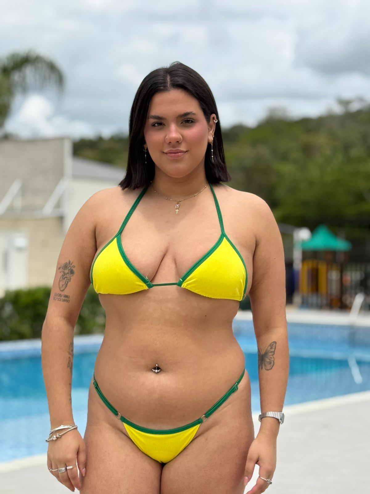 Biquíni Cortininha Amarelo com detalhes Verde