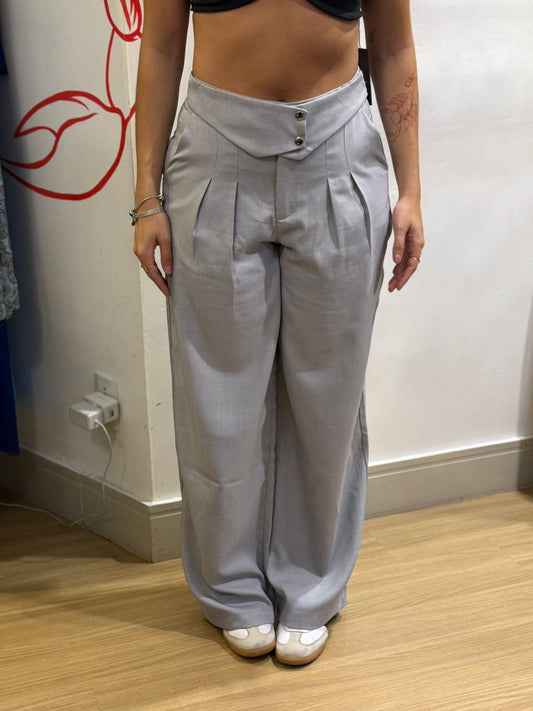 Calça Alfaiataria Cinza Cintura Assimétrica