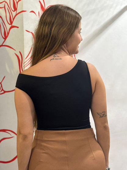 Body Preto Um Ombro Deslocado preto