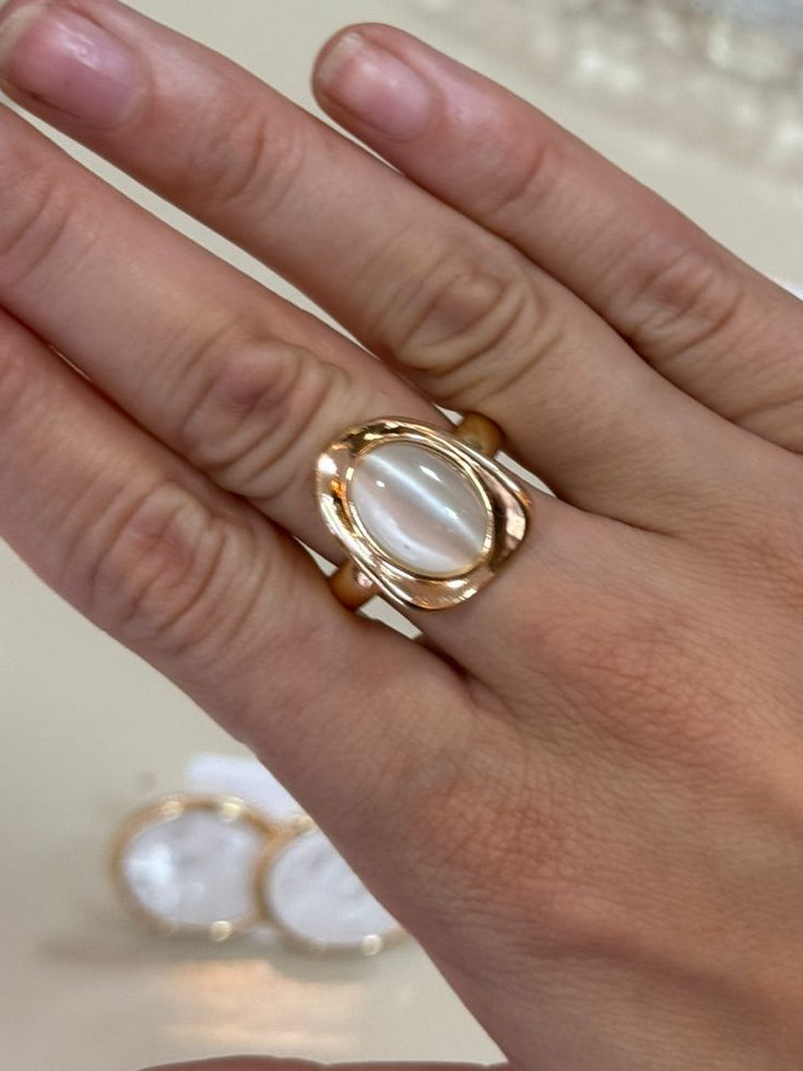 Anel Dourado Madrepérola