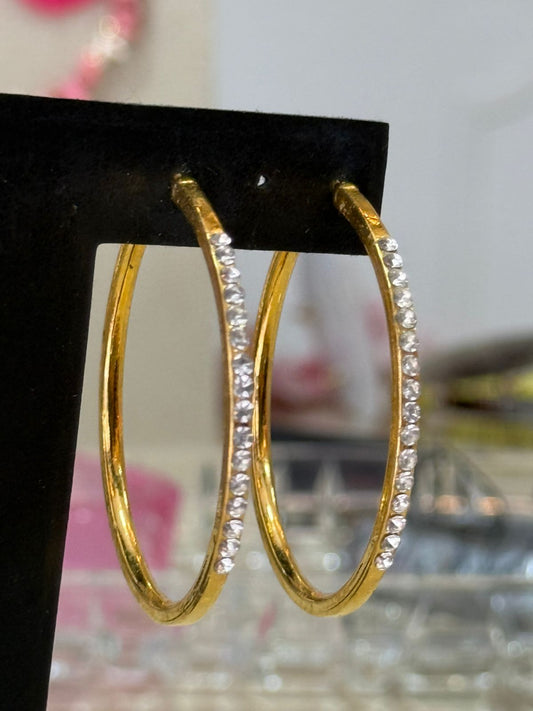 Argola Dourada com Strass