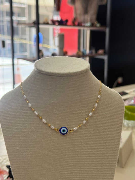 Colar olho grego com mini pérolas